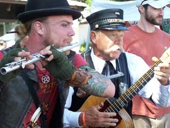 Malakai & The Train Singer performing troubadour